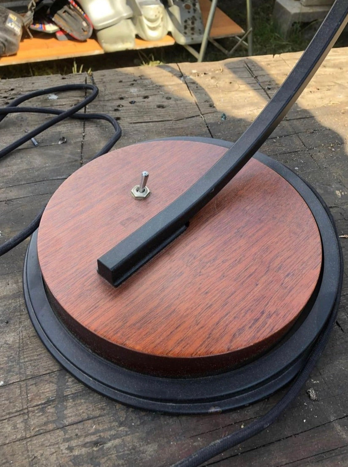 Fortuny Mariano table lamp with oak base and painted metal