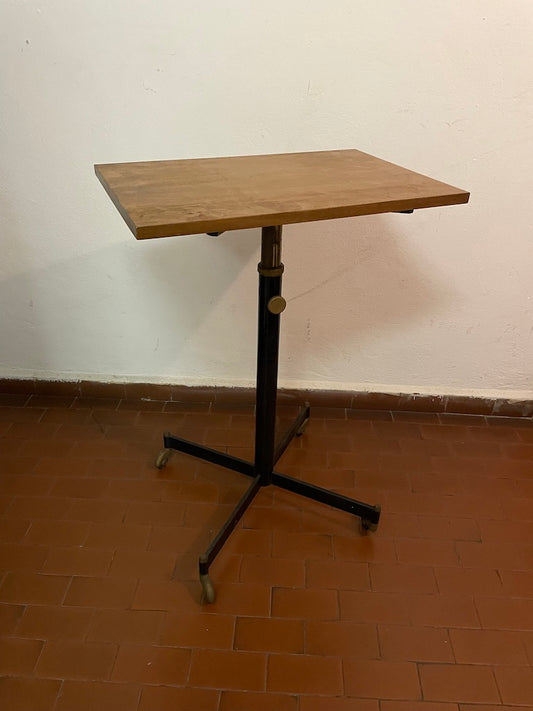 Tavolino con rotelle di Ignazio Gardella per Azucena, 1950