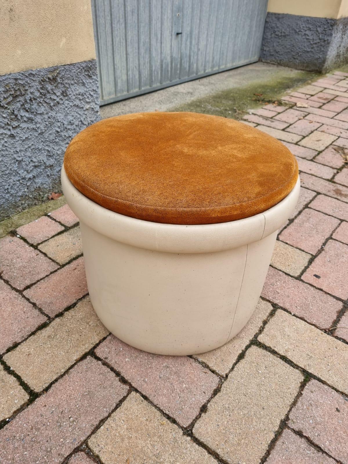 60s/70s pouf in leather