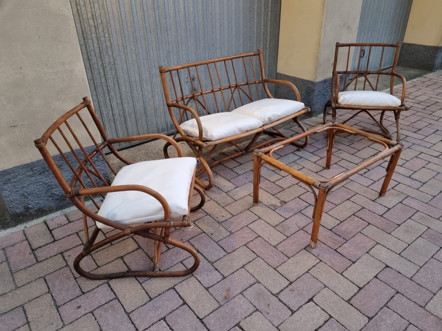 Bamboo wicker lounge