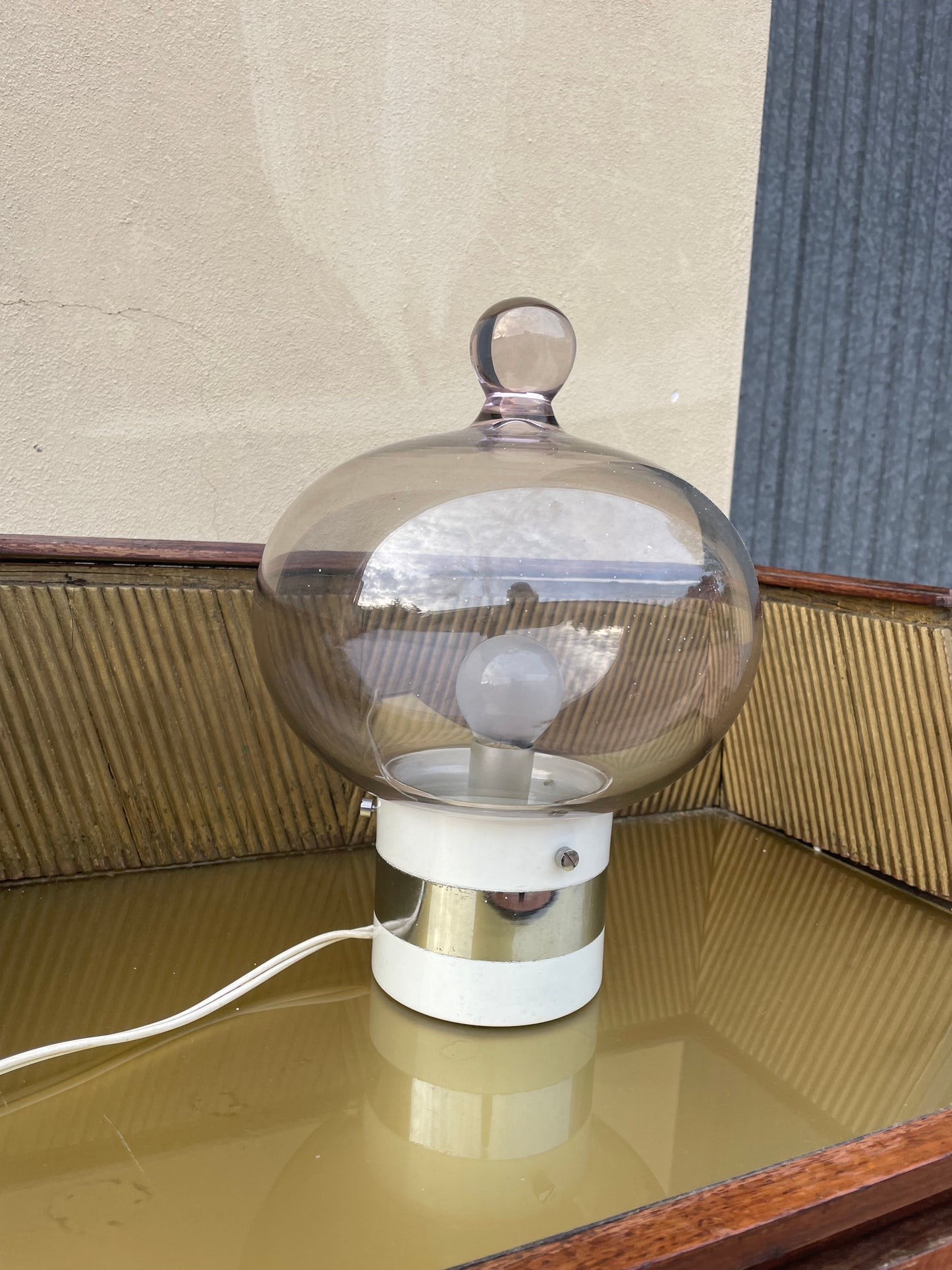 Lampe de table ou de chevet en verre et métal années 70