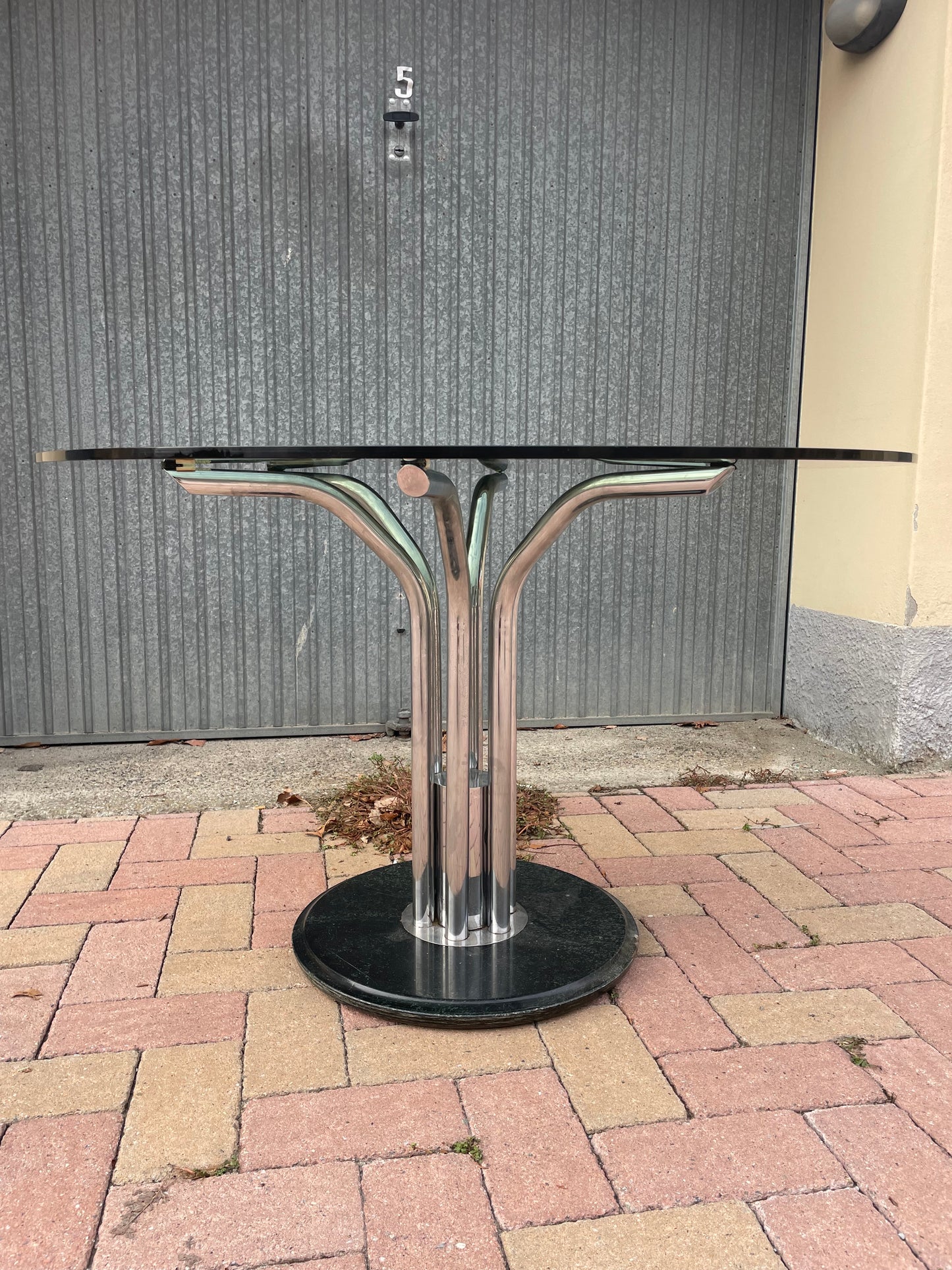 Giotto Stoppino table in chrome and crystal
